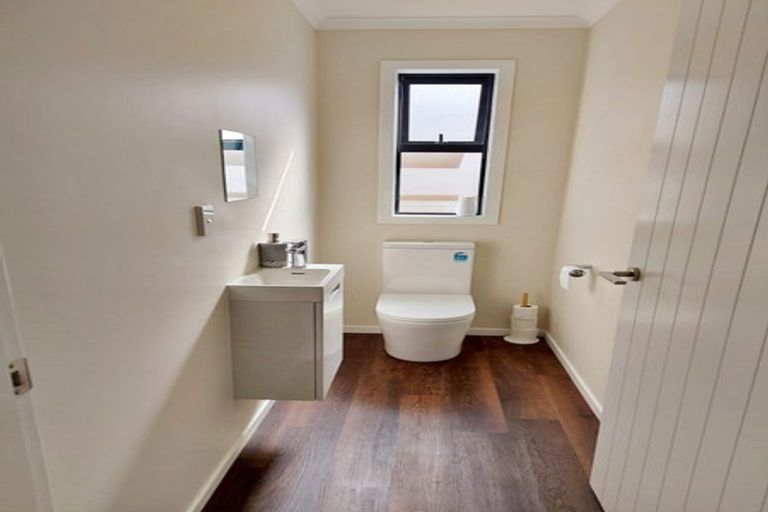 Photo of property in 18b Royal Street, Upper Hutt Central, Upper Hutt, 5018