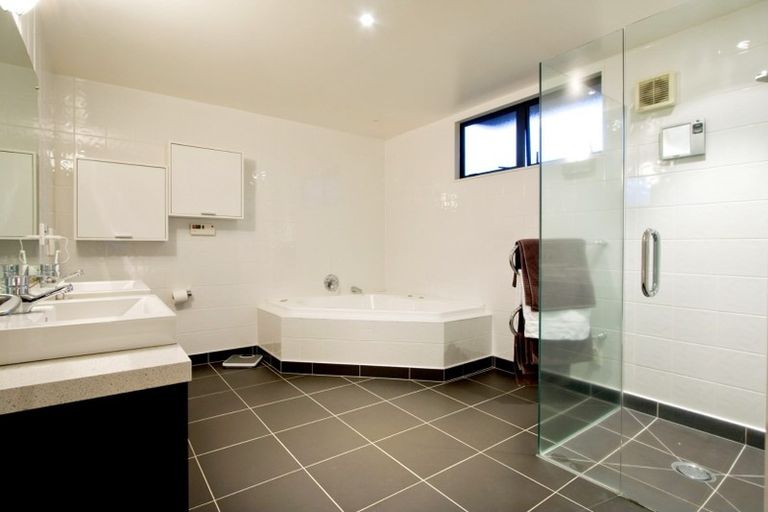 Photo of property in 11 Audrey Road, Takapuna, Auckland, 0620