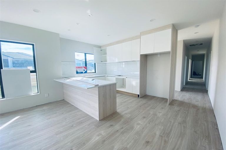Photo of property in 1 Huamanu Street, Pukekohe, 2120