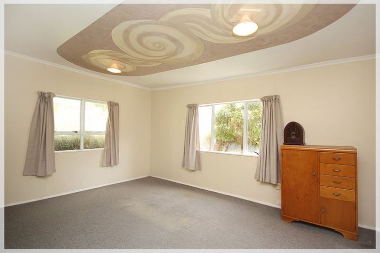 Photo of property in 12 Nelson Street, Foxton Beach, Foxton, 4815
