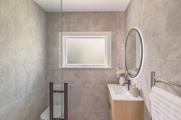 Photo of property in 25 Derrett Place, Saint Martins, Christchurch, 8022