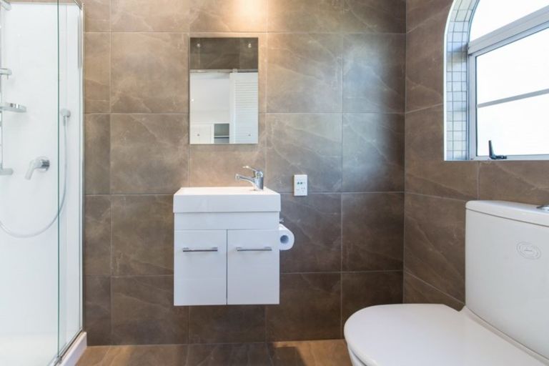 Photo of property in 24 Venus Place, Half Moon Bay, Auckland, 2012