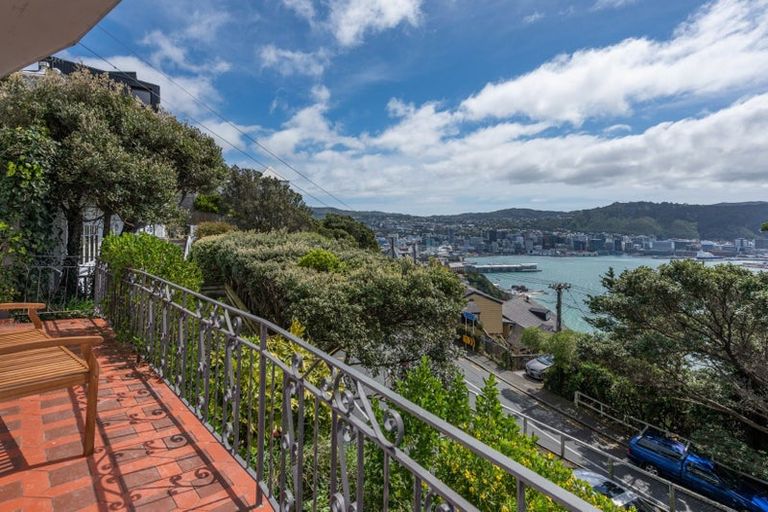 Photo of property in 8 Roseneath Terrace, Roseneath, Wellington, 6011
