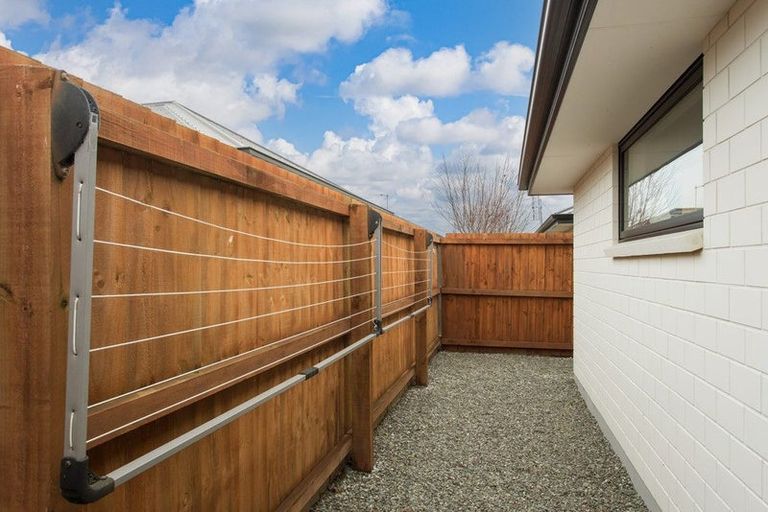 Photo of property in 19 Whincops Road, Halswell, Christchurch, 8025