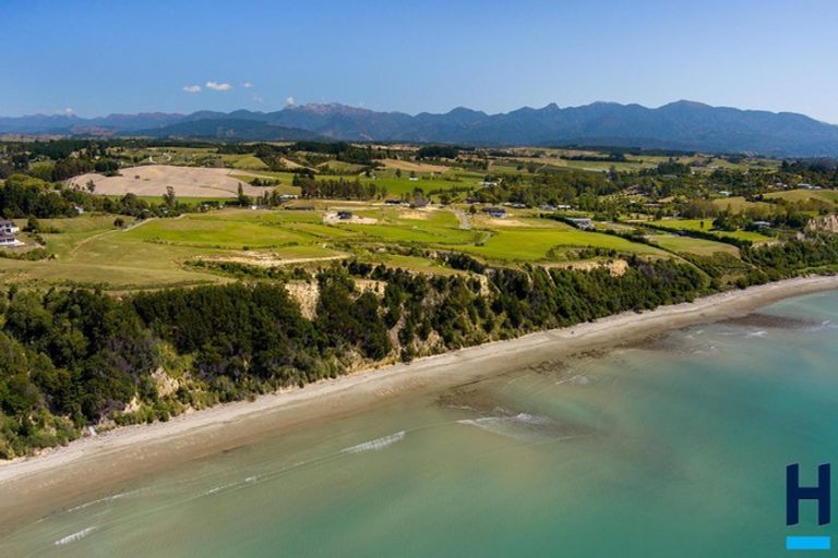 Photo of property in 33 Te Papa Lane, Tasman, 7173