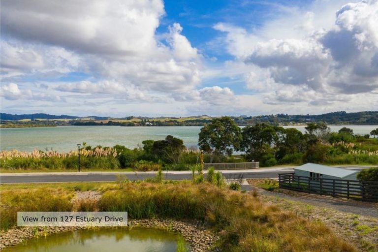 Photo of property in 127 Estuary Drive, Mangawhai Heads, Mangawhai, 0505