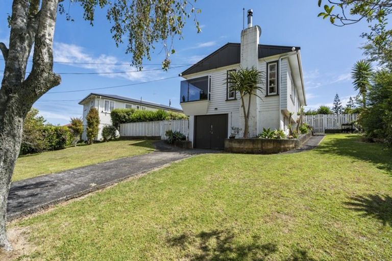 Photo of property in 1 London Terrace, Welbourn, New Plymouth, 4312