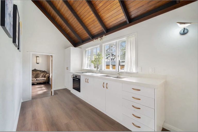 Photo of property in 68 Kaurilands Road, Titirangi, Auckland, 0604