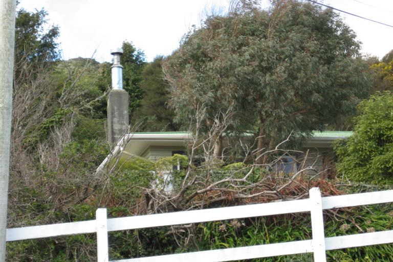 Photo of property in 75 Coast Road, Wainuiomata, Lower Hutt, 5014