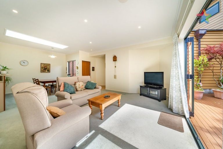 Photo of property in 50 Futuna Close, Karori, Wellington, 6012