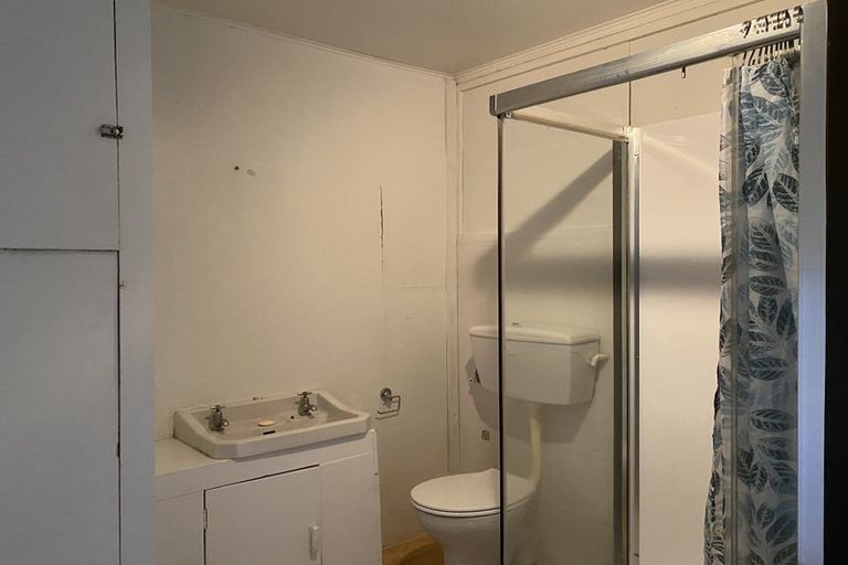 Photo of property in 18 Shoal Bay Road, Devonport, Auckland, 0624