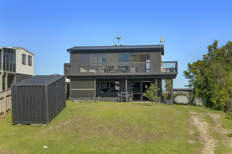Photo of property in 398 Pukehina Parade, Pukehina, Te Puke, 3189