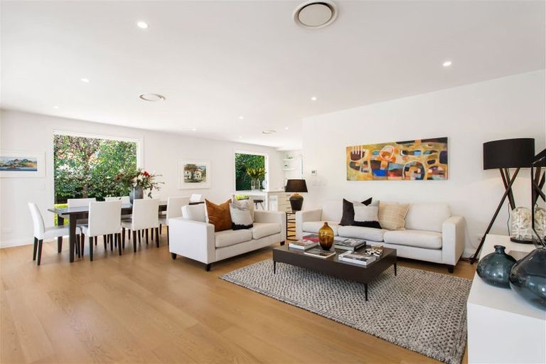 Photo of property in 25 Cox Street, Merivale, Christchurch, 8014