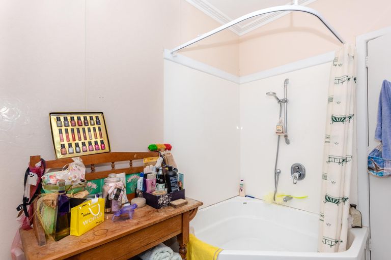 Photo of property in 77 Harris Street, Kaiti, Gisborne, 4010