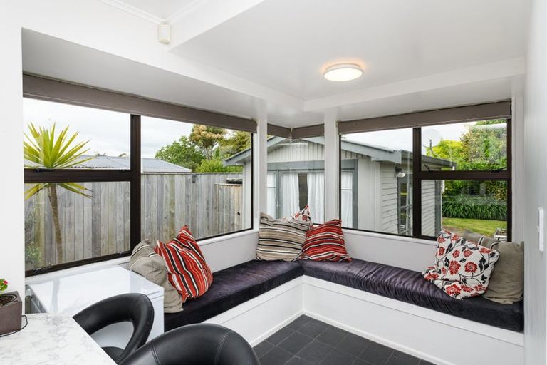 Photo of property in 14 Snowdon Avenue, Terrace End, Palmerston North, 4410