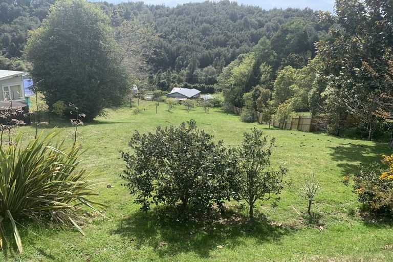 Photo of property in 37 Oxford Road, Lake Rotoma, Rotorua, 3074