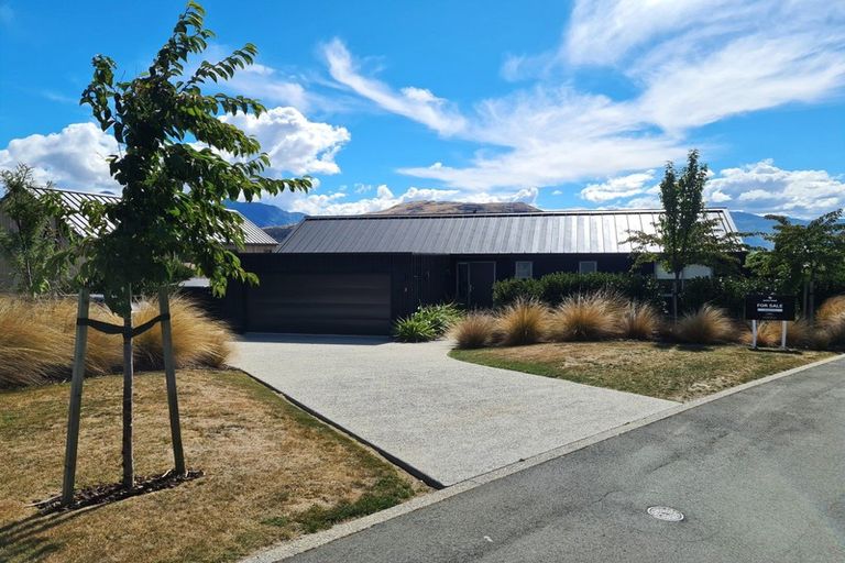 Photo of property in 3 Caithness Court, Jacks Point, Queenstown, 9371