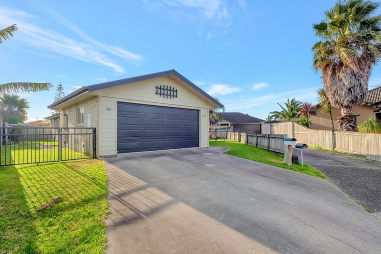 Photo of property in 15 Golden Courie Close, Papamoa Beach, Papamoa, 3118
