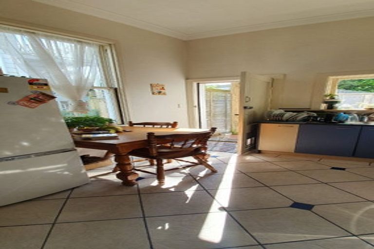 Photo of property in 16 Thompson Street, Mount Cook, Wellington, 6011