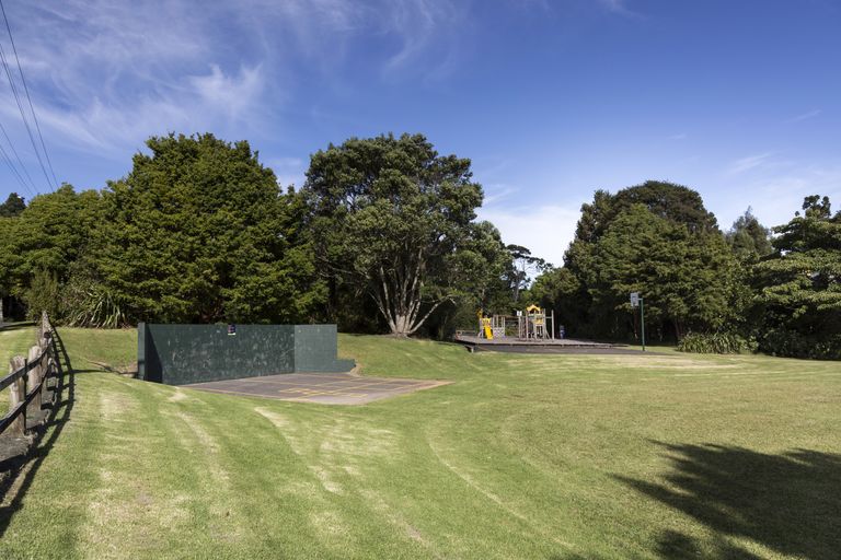 Photo of property in 29 Boylan Road, Titirangi, Auckland, 0604