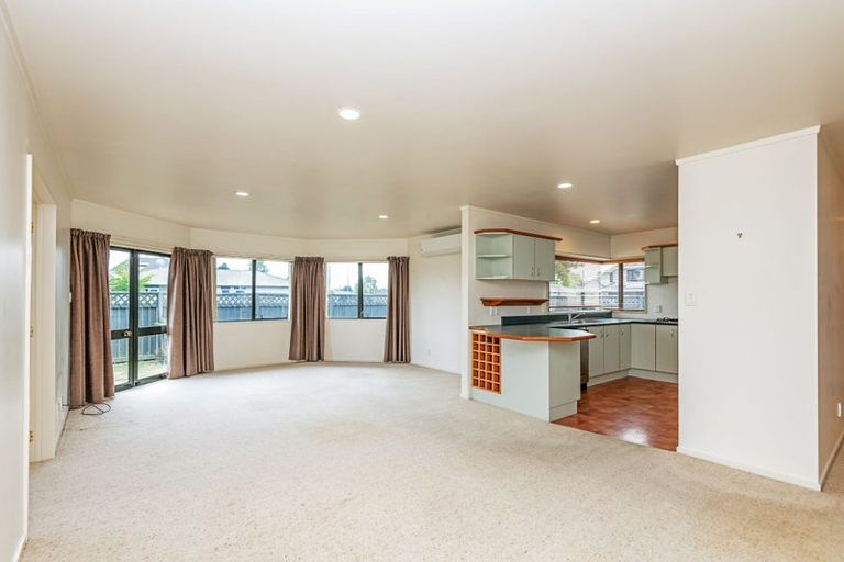 Photo of property in 100 Amberley Avenue, Highbury, Palmerston North, 4412