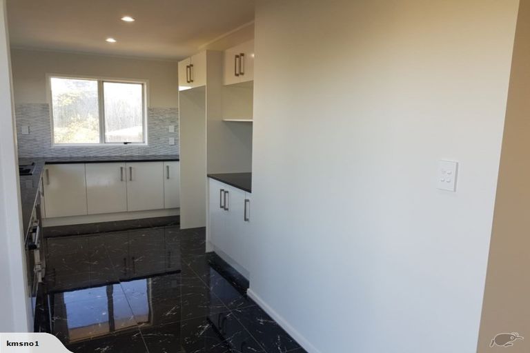Photo of property in 22 Hartley Terrace, Massey, Auckland, 0614