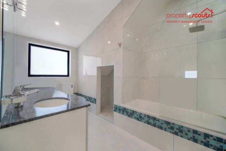 Photo of property in 64 Onetaunga Road, Chatswood, Auckland, 0626