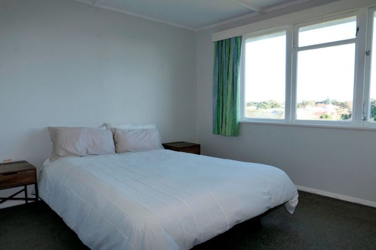 Photo of property in 12 Kiwi Road, Raumati Beach, Paraparaumu, 5032