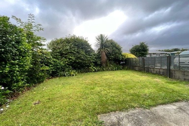 Photo of property in 1/8 Derwent Lee Grove, Epuni, Lower Hutt, 5011