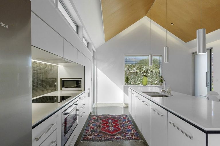Photo of property in 65 Hawkesbury Avenue, St Albans, Christchurch, 8014