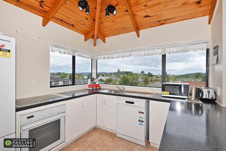 Photo of property in 195 Fairway Drive, Te Kamo, Kamo, 0112