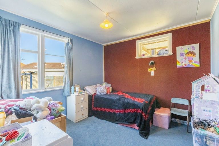 Photo of property in 24 Barker Road, Marewa, Napier, 4110