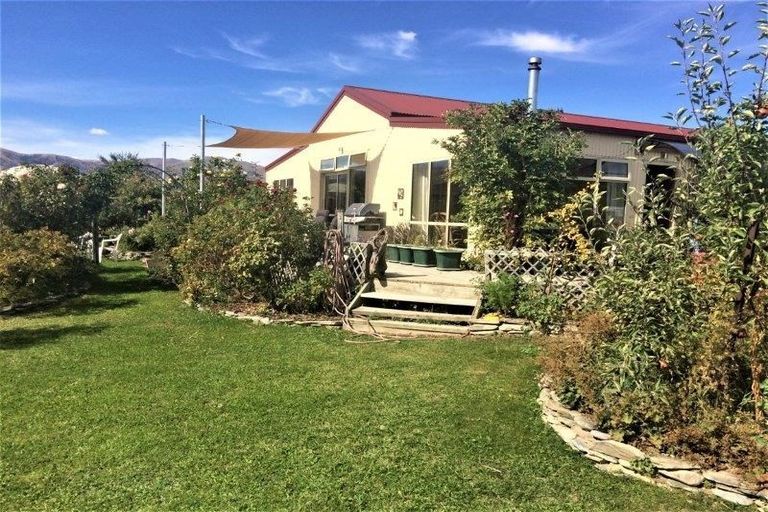 Photo of property in 32 Alice Burn Drive, Luggate, Cromwell, 9383