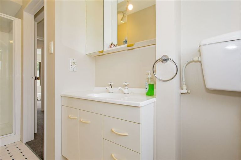 Photo of property in 6 Grove Place, Rangiora, 7400