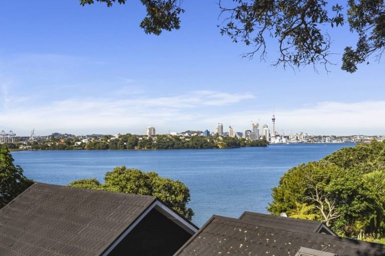 Photo of property in 69 Norwood Road, Bayswater, Auckland, 0622