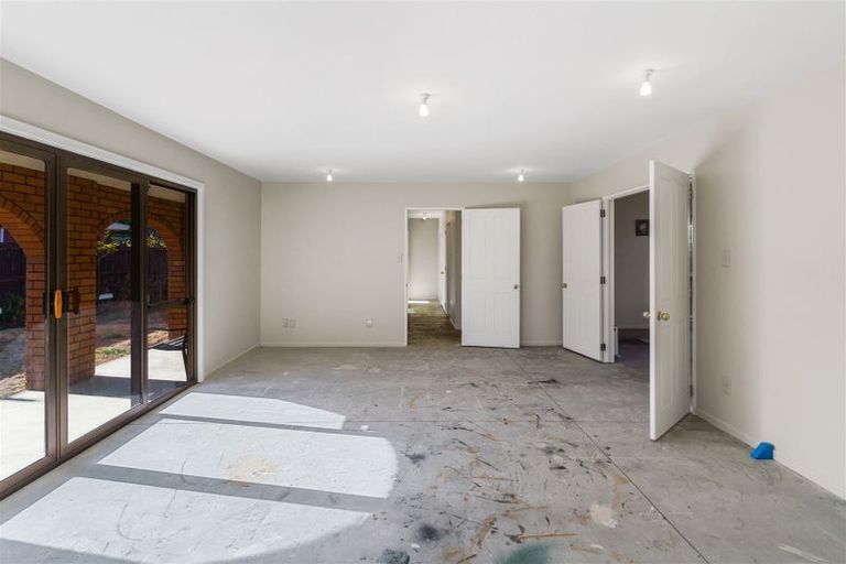 Photo of property in 7 Broadhaven Avenue, Parklands, Christchurch, 8083