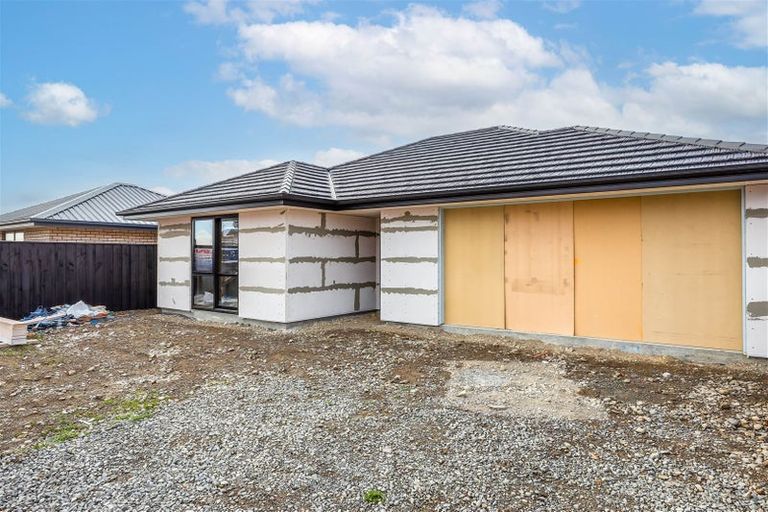 Photo of property in 40 Mehrtens Crescent, Woodend, 7691