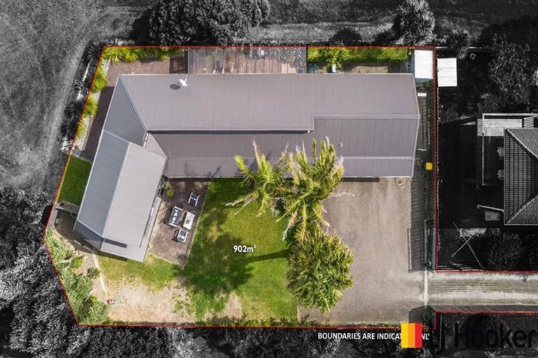 Photo of property in 180 Carnoustie Drive, Wattle Downs, Auckland, 2103