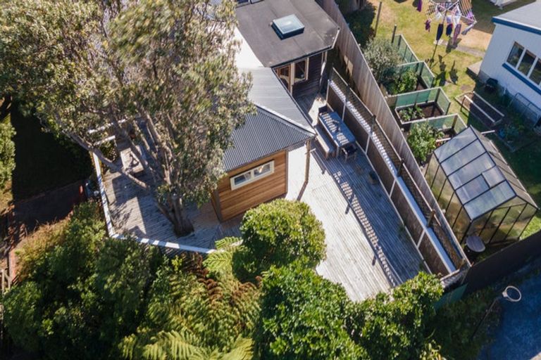 Photo of property in 14 Whanake Street, Titahi Bay, Porirua, 5022