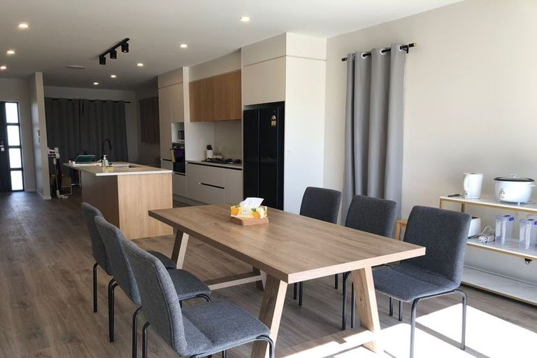 Photo of property in 8 Frontier Lane, Flat Bush, Auckland, 2019