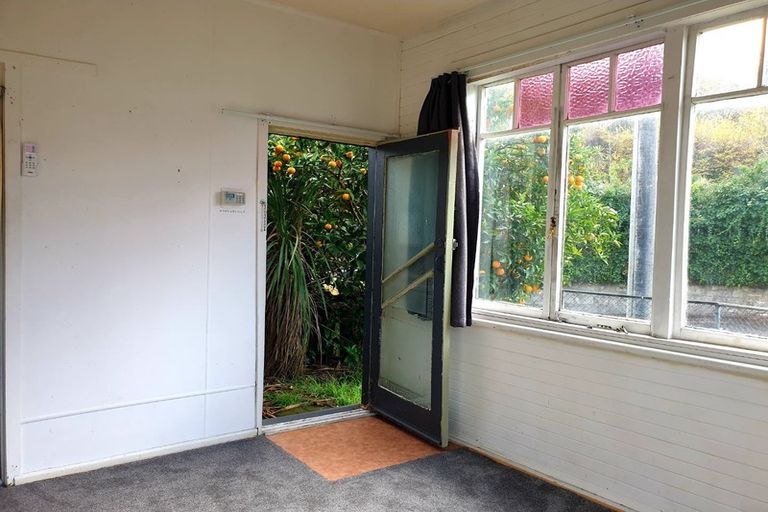 Photo of property in 80 Shakespeare Road, Bluff Hill, Napier, 4110