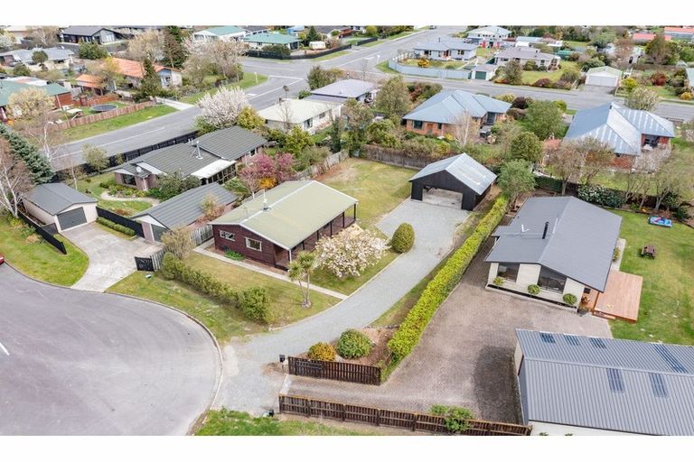 Photo of property in 6 Rimu Place, Oxford, 7430