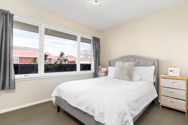 Photo of property in 35 Dunster Street, Burnside, Christchurch, 8053