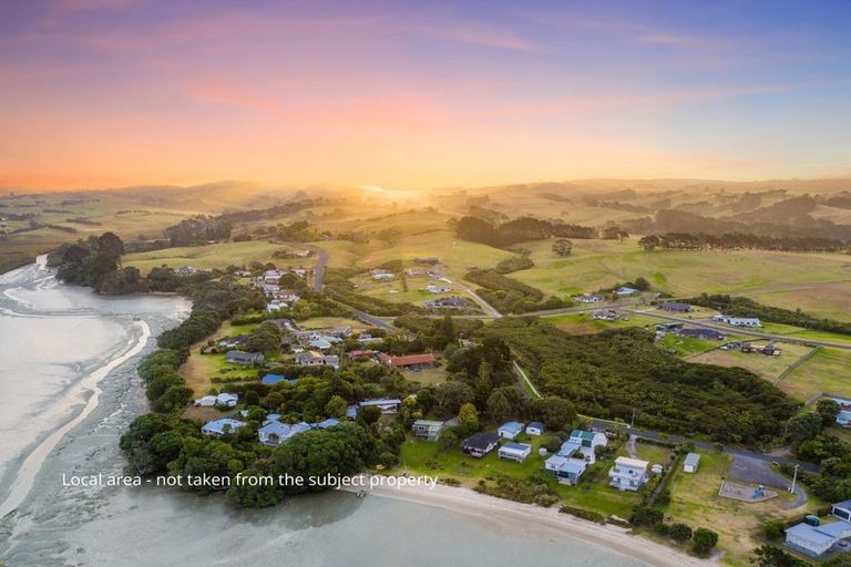 Photo of property in 414 Matakawau Road, Awhitu, Waiuku, 2684