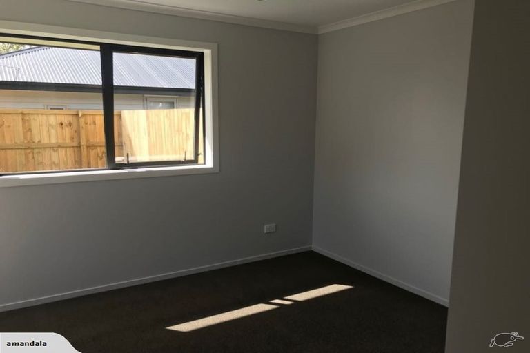 Photo of property in 2/23 Montgomery Crescent, Bader, Hamilton, 3206