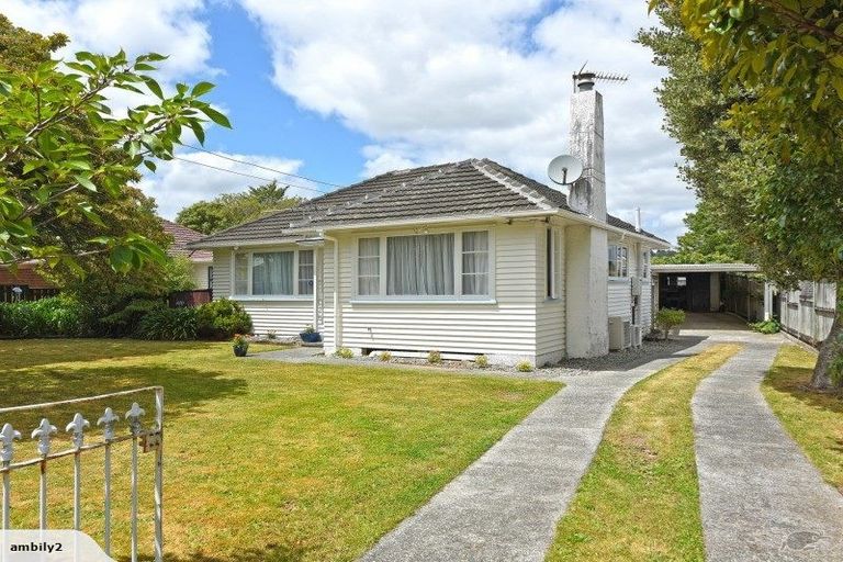 Photo of property in 29 Oxford Crescent, Ebdentown, Upper Hutt, 5018