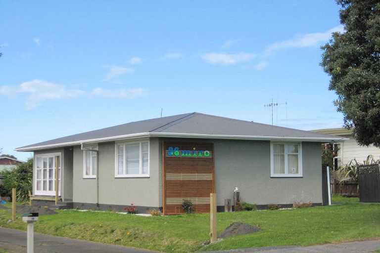 Photo of property in 36 Miro Street, Castlecliff, Whanganui, 4501