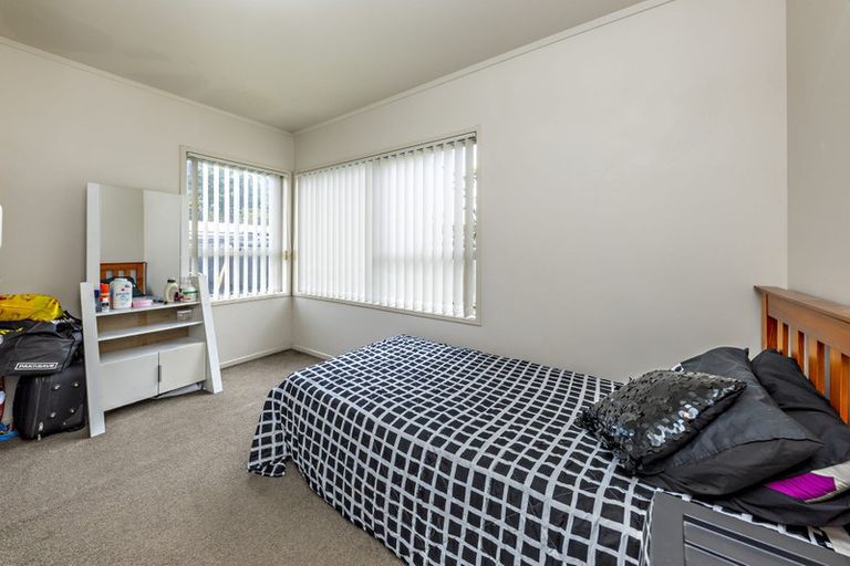 Photo of property in 13 Brent Place, Manurewa, Auckland, 2102