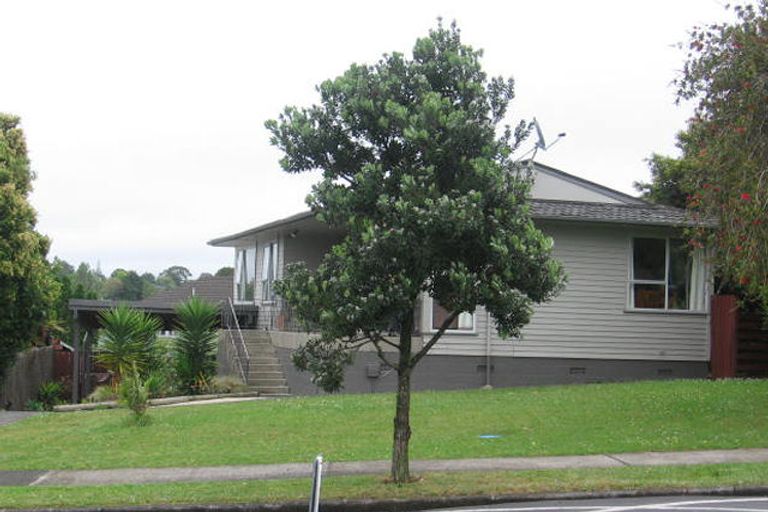 Photo of property in 49 Walworth Avenue, Pakuranga Heights, Auckland, 2010