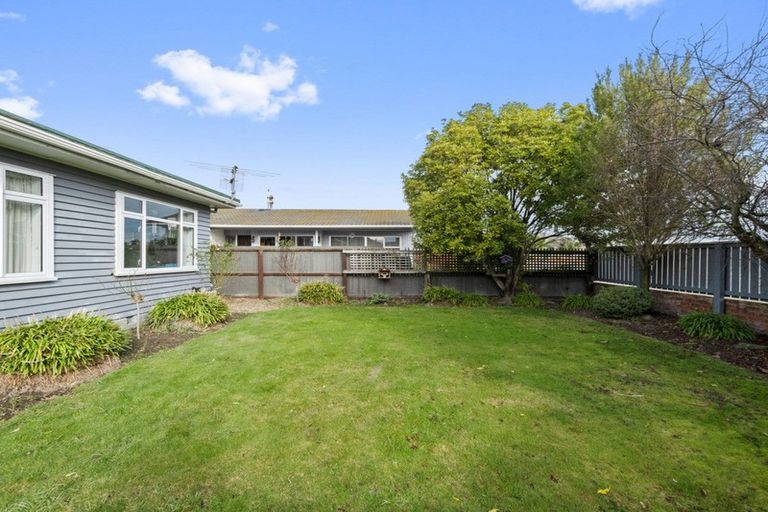 Photo of property in 766 Main North Road, Belfast, Christchurch, 8051